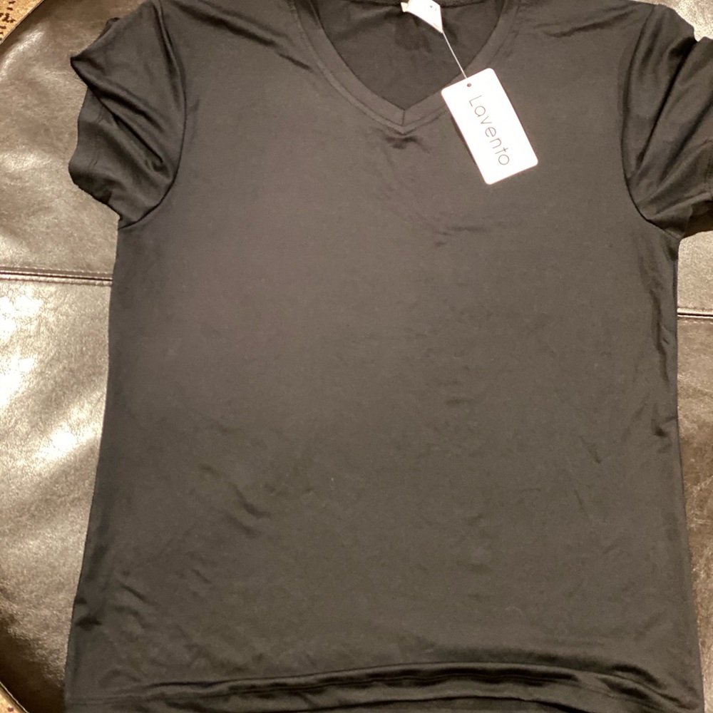 Black tee